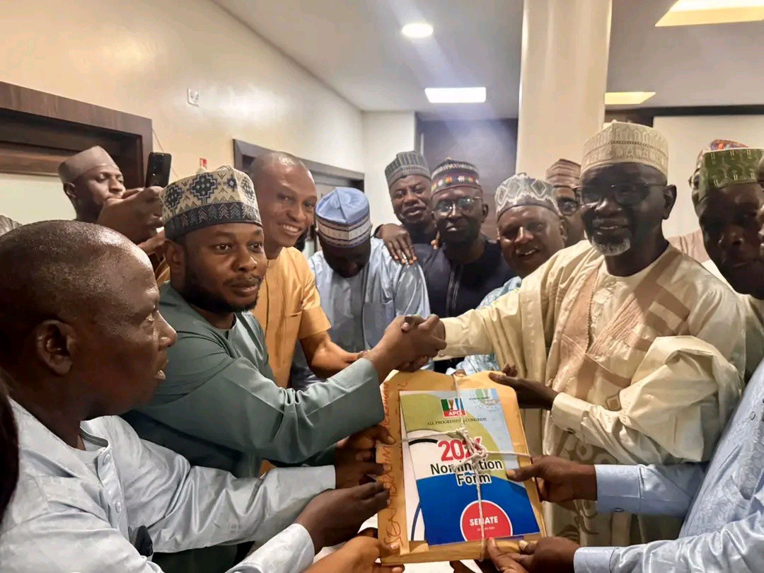 Tsayar da Shekarau ta jawo muhawara mai zafi